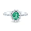 Anillo de oro blanco, diamantes 0,35 quilates y esmeralda 0,59 quilates