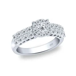 Anillo de oro blanco y diamantes de 1.11 quilates