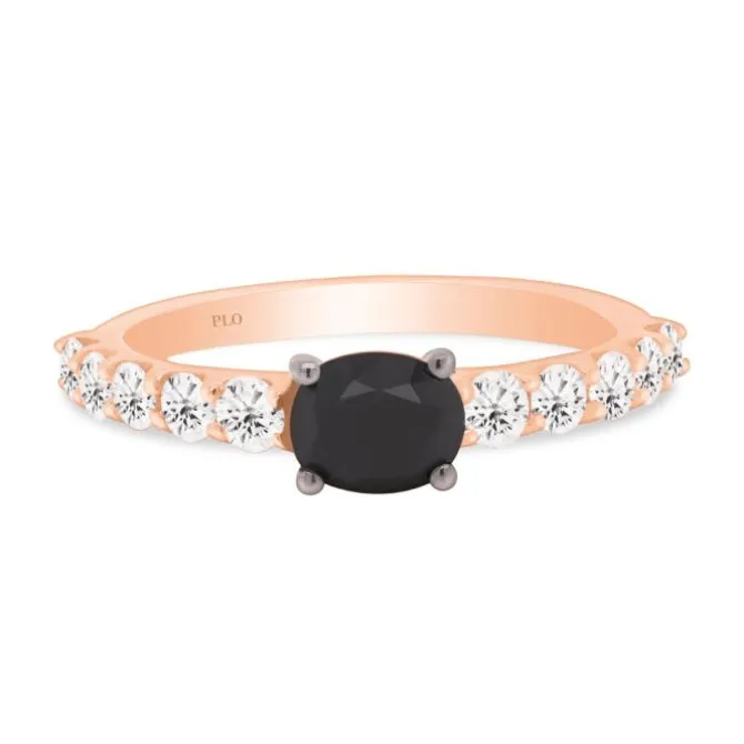 Anillo de oro rosa con diamantes blancos 0,68 quilates y diamante negro 0,89 quilates