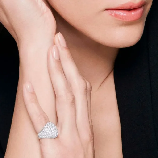 Anillo en oro blanco con diamantes 0.90 quilates