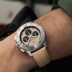 Breitling Avenger B01 Chronograph Marron Militar 44mm