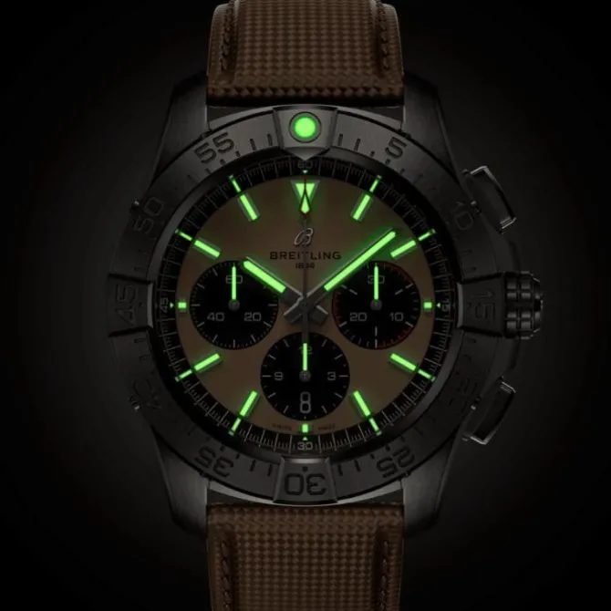 Breitling Avenger B01 Chronograph Marron Militar 44mm