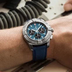 Breitling Avenger B01 Chronograph Azul 44mm