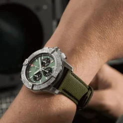Breitling Avenger B01 Chronograph Verde Militar 44 mm