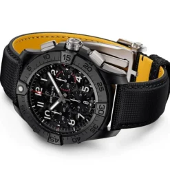 Breitling Avenger B01 Chronograph Night Mission Negro 44mm