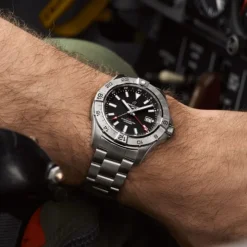 Breitling Avenger GMT Automatico Negro 44mm