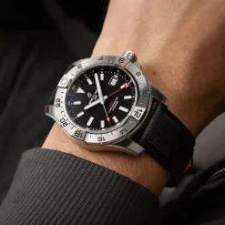 Breitling Avenger GMT Automatico 44mm