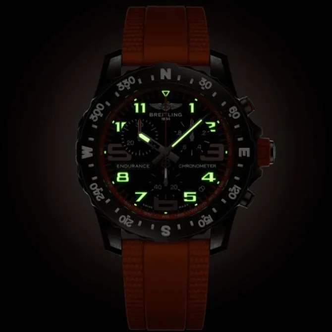 Breitling Endurance Pro Breitlight® 44mm Naranja