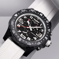Breitling Endurance Pro Breitlight® 44mm Blanco
