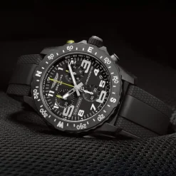 Breitling Endurance Pro Breitlight® 44mm Negro