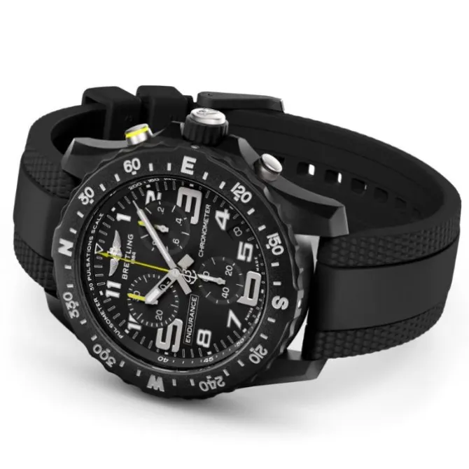 Breitling Endurance Pro Breitlight® 44mm Negro
