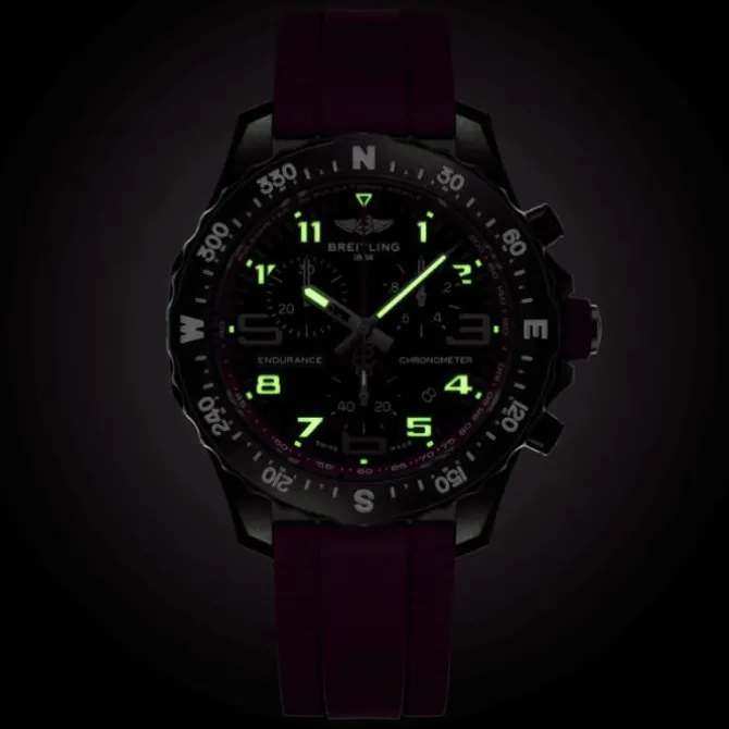 Breitling Endurance Pro Breitlight® 38mm Purpura