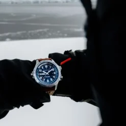 Hamilton Khaki Aviation X-Wind Day Date Automático 45 mm
