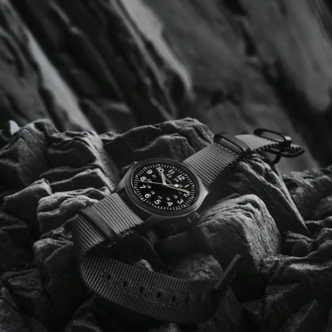 Hamilton Khaki Field Mechanical 38 mm Negro PVD
