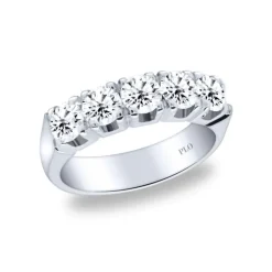 Media alianza de oro blanco con diamantes 1.5 quilates