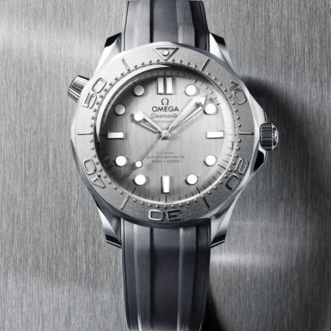 Omega Seamaster Diver 300M Caucho Bisel Titanio 42mm