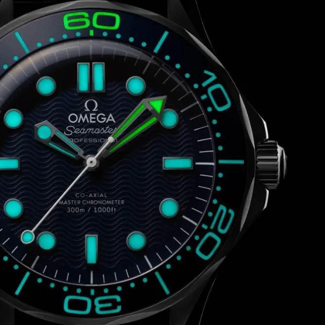 OMEGA Seamaster Diver 300M James Bond 60 Aniversario