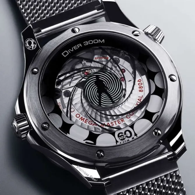 OMEGA Seamaster Diver 300M James Bond 60 Aniversario