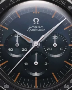 OMEGA Speedmaster Moonwatch Serie Aniversario Cuero Negro