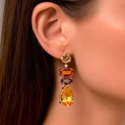 Pendientes de oro rosa, diamantes 0.07 quilates y piedras de color