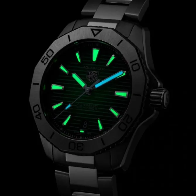 TAG Heuer Aquaracer Professional 200 Calibre 5 40mm