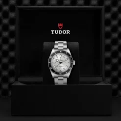 TUDOR Black Bay 68 Gris 43 mm