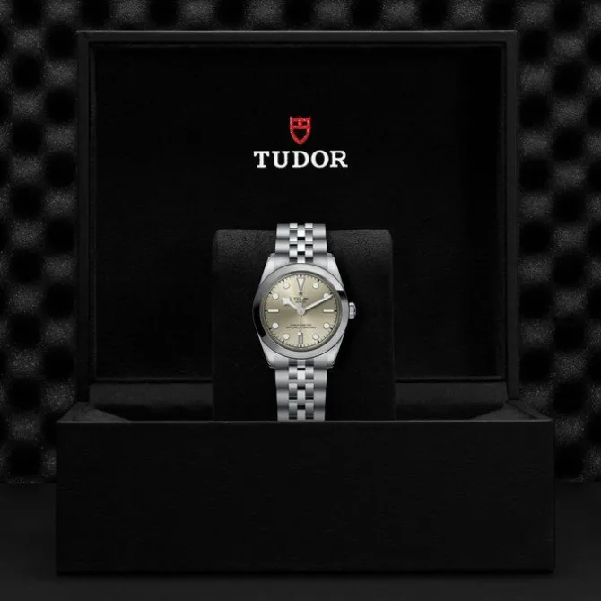 TUDOR Black Bay One 31mm Champán M79600-0003