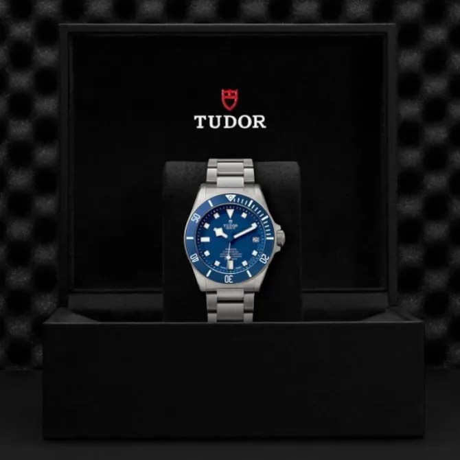 TUDOR Pelagos 42 mm Titanio Esfera Azul
