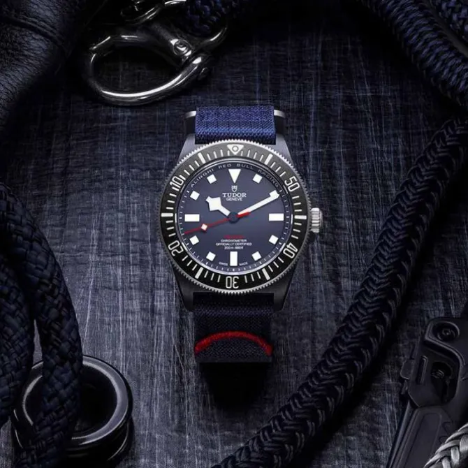 TUDOR Pelagos FXD “Alinghi Red Bull Racing” 42 mm Carbono