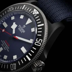 TUDOR Pelagos FXD “Alinghi Red Bull Racing” 42 mm Carbono