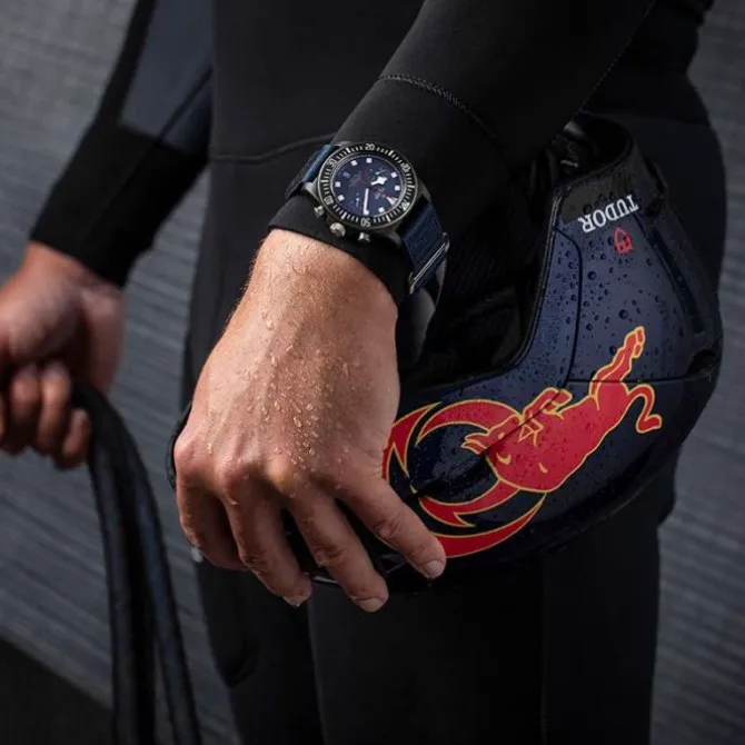 TUDOR Pelagos FXD Chrono “Edición Alinghi Red Bull Racing” 43 mm