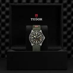 TUDOR Pelagos FXD GMT “Marine Nationale” 42 mm Titanio