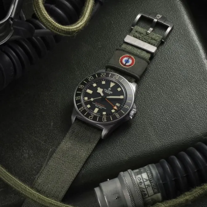 TUDOR Pelagos FXD GMT “Marine Nationale” 42 mm Titanio