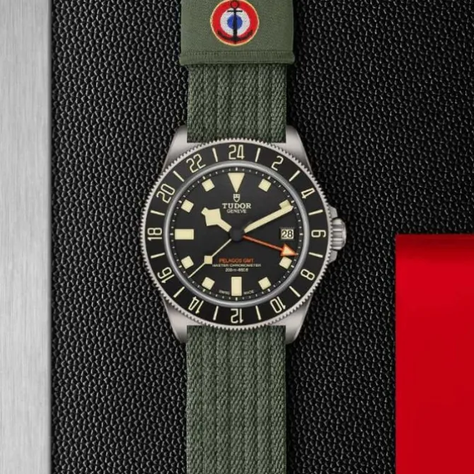TUDOR Pelagos FXD GMT “Marine Nationale” 42 mm Titanio