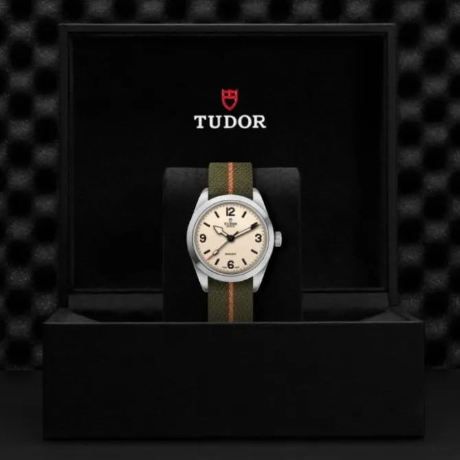 TUDOR Ranger 39 mm Blanco Duna Textil
